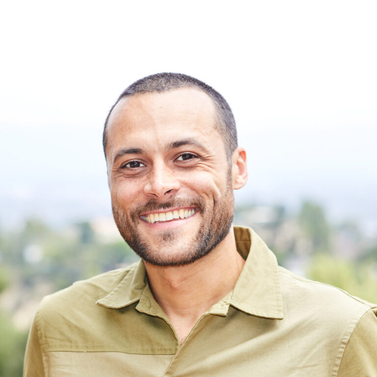 Shannon Ross headshot